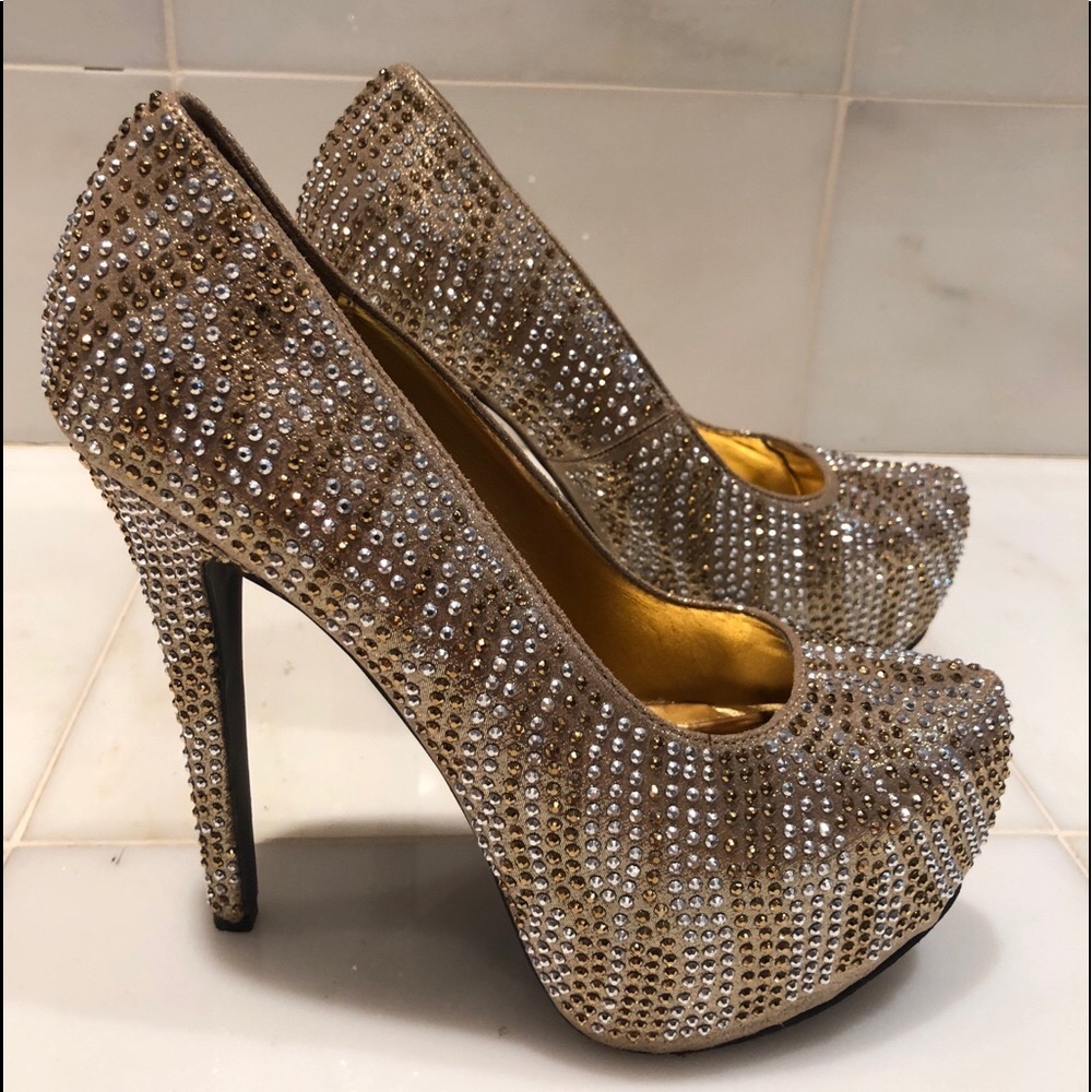Showstopping Gold & Silver rhinestone pumps
